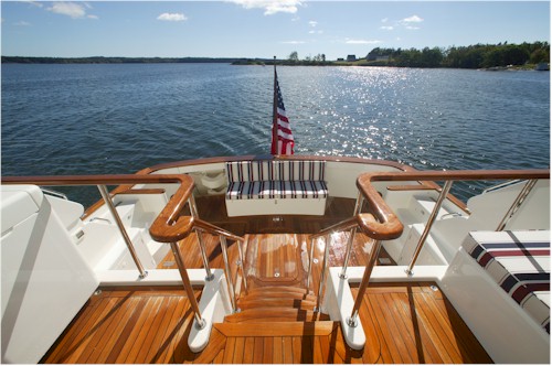 Aft cockpit from pilothouse aft deck